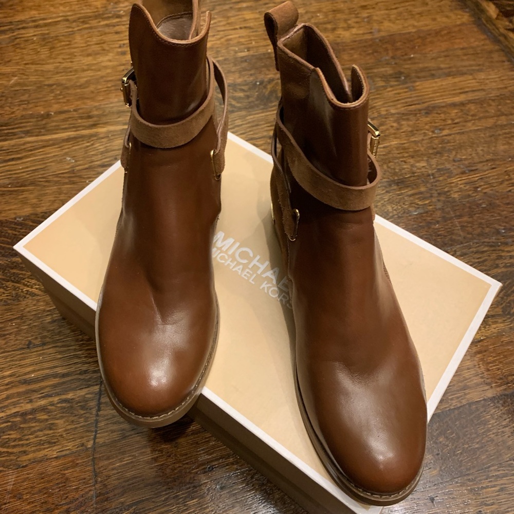 Michael Kors booties size 6.5